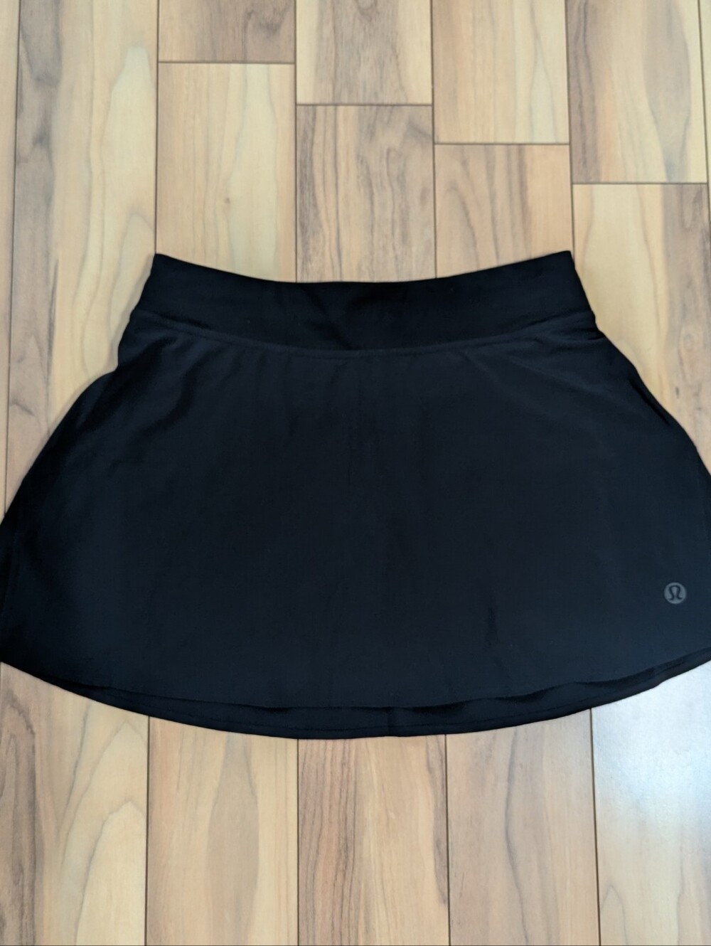 EUC! Lululemon Light Weight High Rise Tennis Skirt In Black Size 8